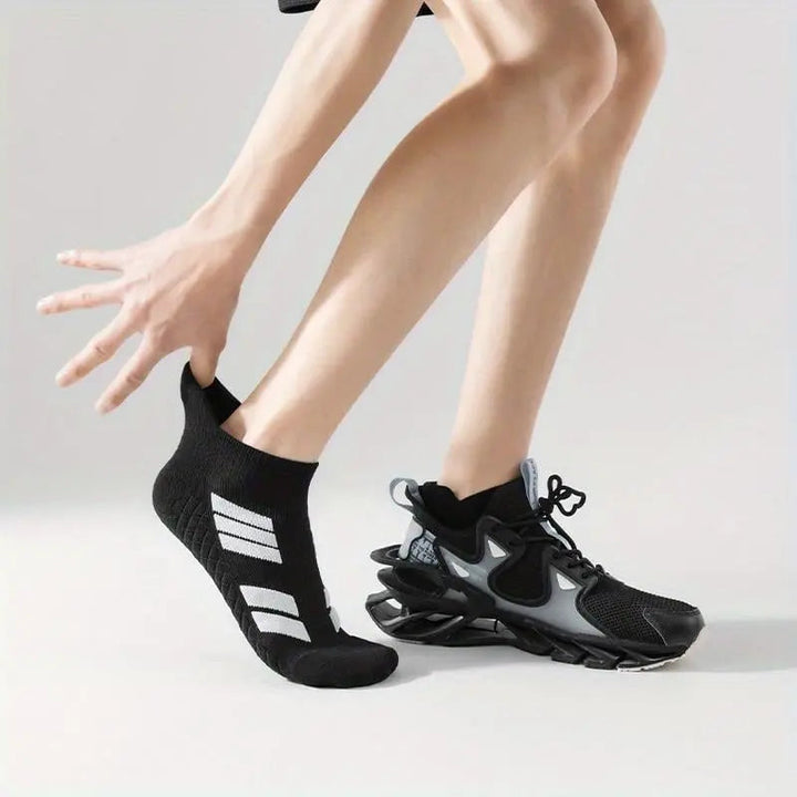 Heel-friendly Sports Socks – With Arch Support &amp; Friction PRedection
