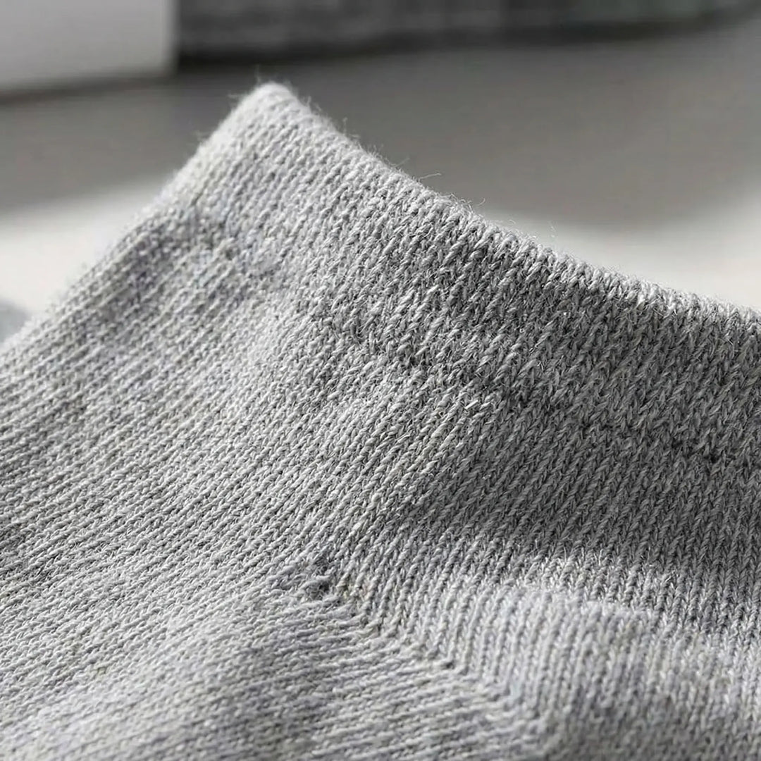 Unisex Low-Cut Ankle Socks - Anklivo